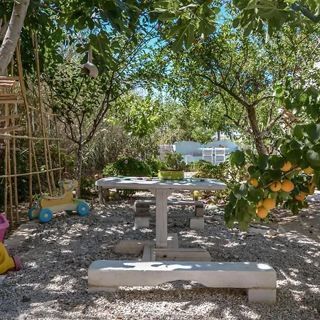 Saint Nicolas * Agia Anna (Naxos)